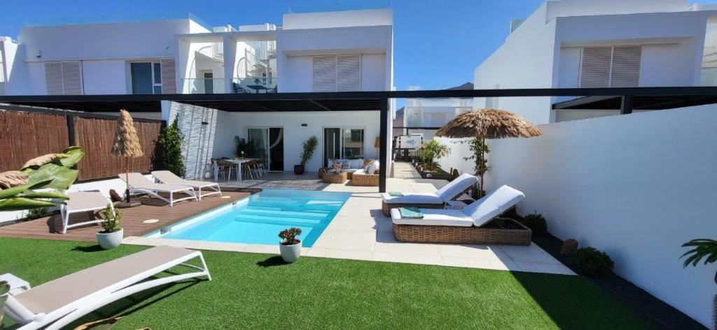 Serena Holiday Homes By Livvo Playa Blanca  Exterior photo