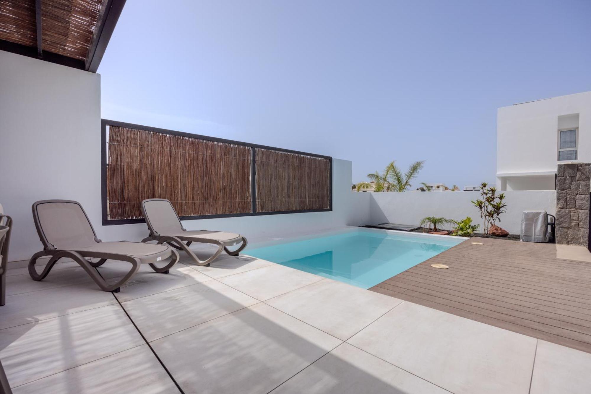 Serena Holiday Homes By Livvo Playa Blanca  Exterior photo